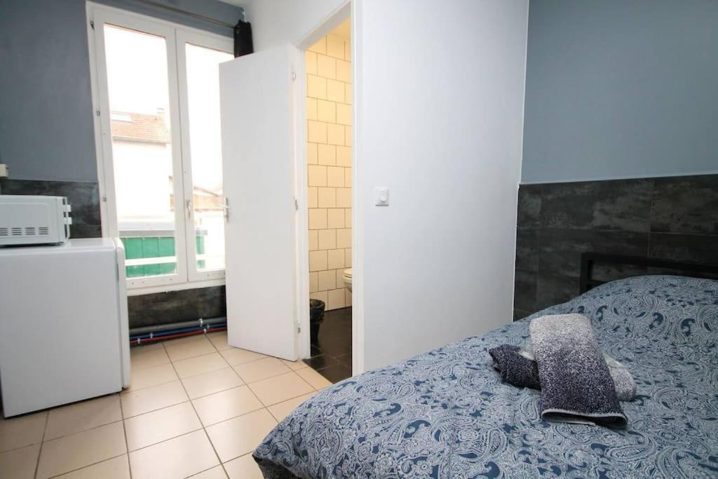 01 - Chambre Avec Lit Double Ideal Jo 2024 Saint-Denis  Exterior photo